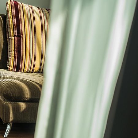 Winner Sriracha Serviced Apartment Si Racha Eksteriør bilde